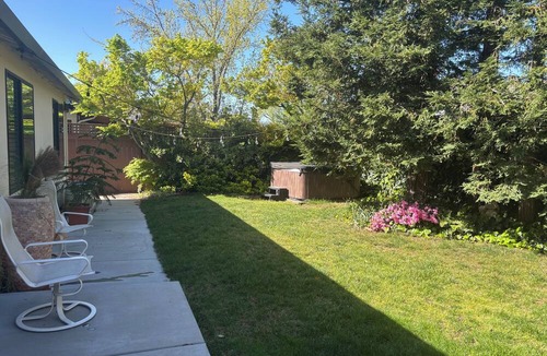 Napa House | Remodeled home only3 minutes from 6 wineries. A park at end of st w26 mile views