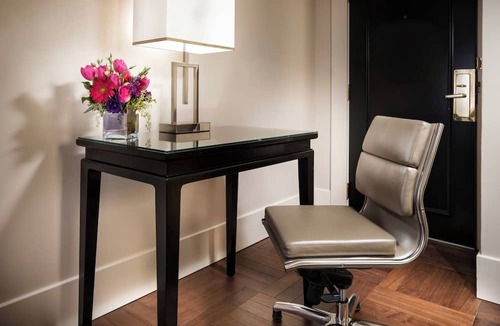 Theater District Hotel | Sophisticated San Francisco Room Steps Away from Union Square