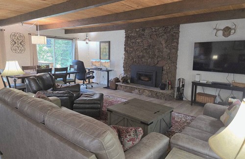 Dorrington Cabin | Mountain Home Get Away. Pet friendly in the Dorrington area of Arnold CA.