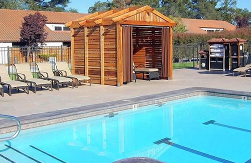 Live Oak Hotel | Pet-friendly Room w/Patio | Scenic Resort w/Mountain Views