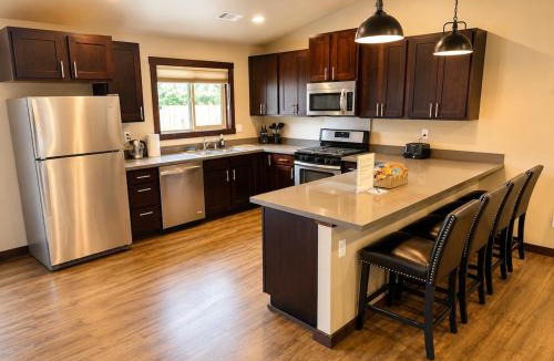 Rohnerville House | Elegant 3BR Fortuna Getaway