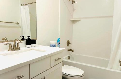 Elk Grove House | #1 Private suite with private bathroom in a single family house