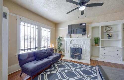 Oakland House | Yard, Fireplace, Full Kitchen! Oakland Home
