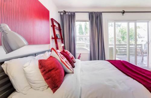 Potrero Hill House | Two Bedroom, Two Newly Renovated Bathrooms, Deck