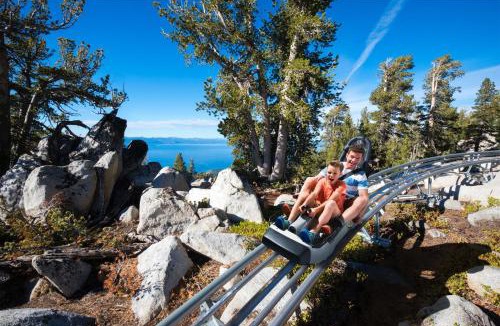 South Lake Tahoe House | Charming Lakefront Cottage Near Heavenly LLV609