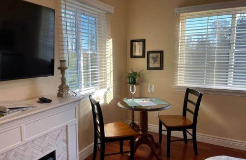 Napa House | Luxury Private Hillview Suite