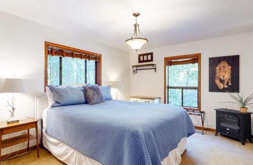 Cazadero House | Sunrise Mountain Retreat