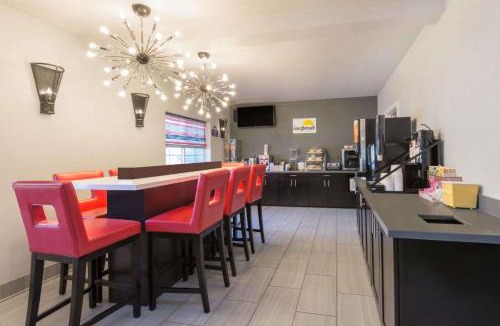 San Bruno Hotel | Hotel 1550 - SFO Airport FREE Shuttle