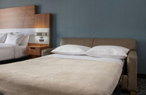 Hayward Hotel | Fairfield Inn & Suites Oakland Hayward