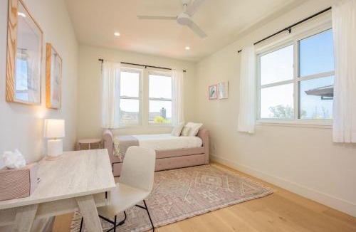El Granada House | Private Coastal Escape Home Walk to Harbor Beaches & Dining