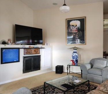 Santa Rosa House | Amitabha Wine Country Cottage