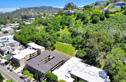 Belmont Apartment | Peaceful Family Friendly 2BR 2BA Entire Apt Unit in Belmont Hill