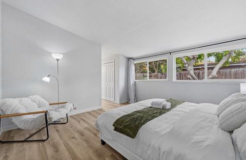 Sunnyvale Villa | 206 Modern spacious retreat with 4B 4ba full amenities