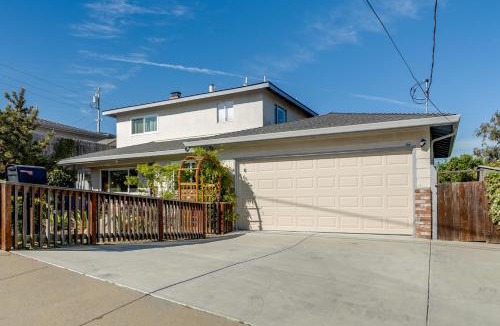 Mescal Corridor NW House | Monterey Bay 4BR, 3BA, Hot Tub Near Beaches & Golf