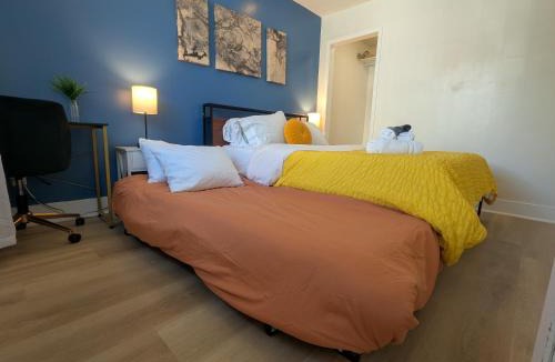 Mosswood House | Modern Cottage near many conveniences