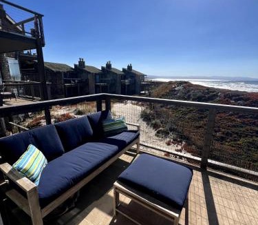 Watsonville House | Oceanfront Bliss at Pelican 7