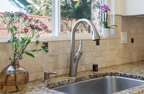 Napa House | Modern 3BR Home in Napa with Hot Tub & Detached Office