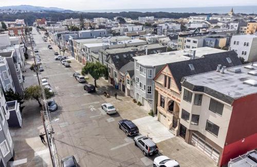 Outer Richmond Apartment | Cozy Charming Richmond 1BR Retreat