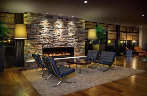 Burlingame Hotel | DoubleTree by Hilton San Francisco Airport