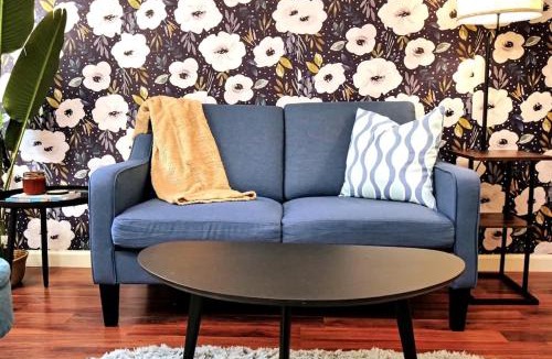 Poets Corner Apartment | Central Berkeley Garden Oasis