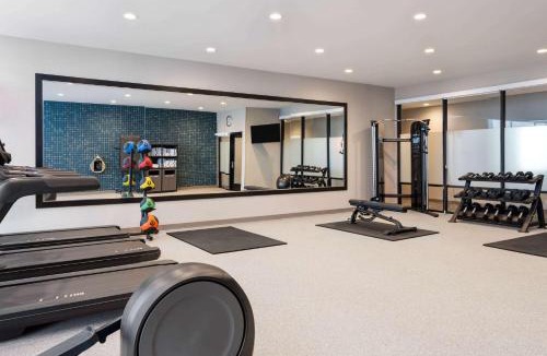 Lincoln Hotel | La Quinta Inn and Suites by Wyndham Lincoln