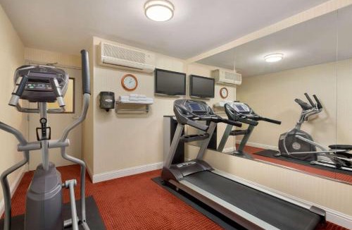 Downtown Oakland Hotel | Ramada by Wyndham Oakland Downtown City Center