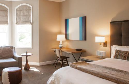 St. Helena Hotel | Wydown Hotel