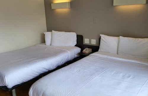 Santa Clara Hotel | Super 8 by Wyndham Santa Clara