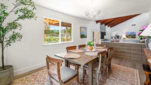 Sonoma House | Upscale 3 BD and Bonus, Pool, Spa, Minutes to Plaza