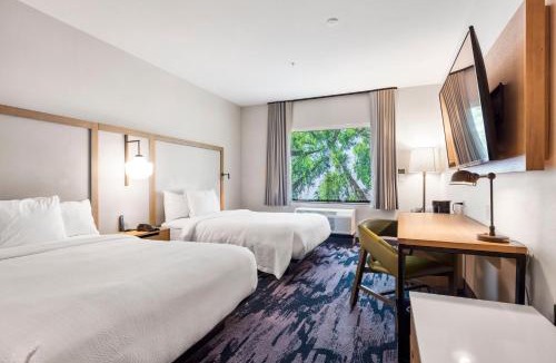 The East Side Hotel | Fairfield by Marriott Inn & Suites San Francisco Airport Oyster Point Area