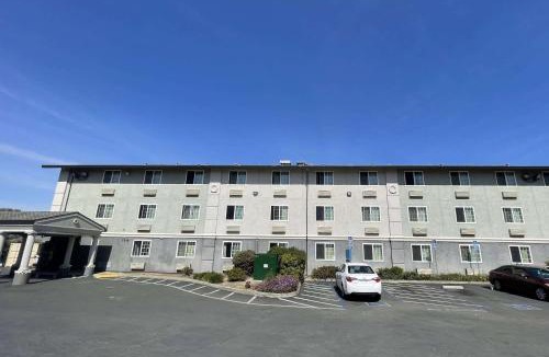Parkway-South Sacramento Hotel | Super 8 by Wyndham Sacramento/Florin Rd