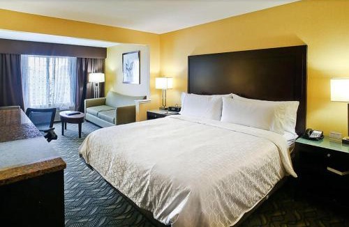 Morgan Hill Hotel | Holiday Inn Express Hotel & Suites San Jose-Morgan Hill by IHG