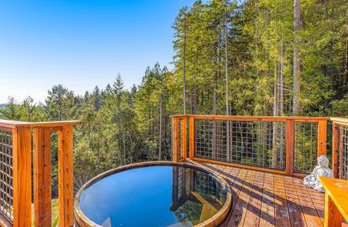 Little River House | Stunning 3BR with ridge top views and hot tub