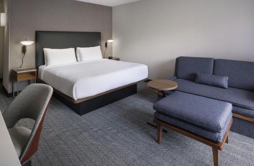 Foster City Hotel | Courtyard by Marriott San Mateo Foster City