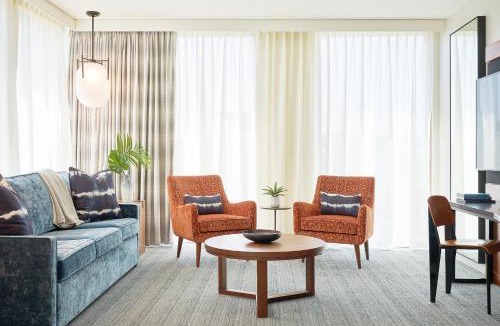 North Whisman Hotel | The Ameswell Hotel