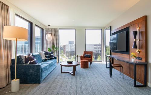 North Whisman Hotel | The Ameswell Hotel