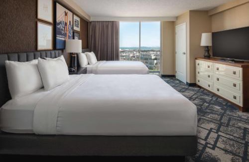 The East Side Hotel | Embassy Suites by Hilton San Francisco Airport Oyster Point