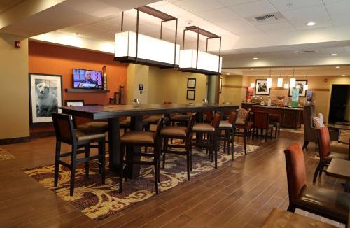 Union City Hotel | Hampton Inn Union City