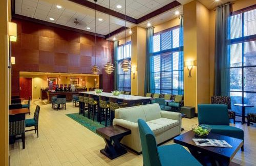 Laguna West-Lakeside Hotel | Hampton Inn & Suites Sacramento-Elk Grove Laguna I-5