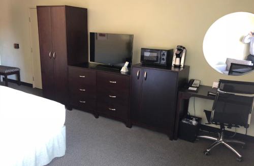 Sunnyvale Hotel | Maple Tree Inn