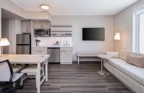 Newhall Hotel | Element by Marriott San Jose Airport