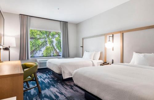 The East Side Hotel | Fairfield by Marriott Inn & Suites San Francisco Airport Oyster Point Area