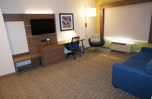 Fremont Hotel | Holiday Inn Express Fremont - Milpitas Central by IHG