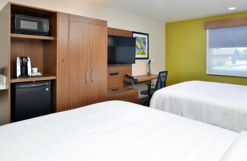 Santa Rosa Hotel | Holiday Inn Express - Santa Rosa North by IHG