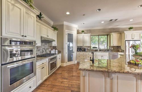 Hood House | Near Wineries: Elk Grove Getaway w/Saltwater Pool