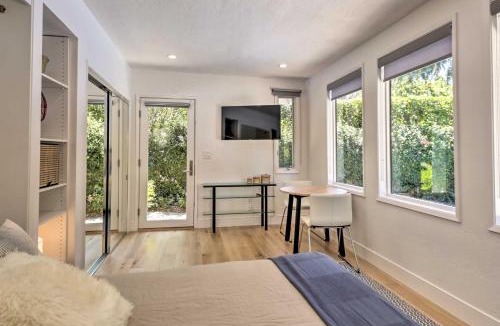 Linfield Oaks Apartment | Menlo Park Studio ~ 2 Mi to Stanford University