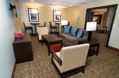 Newark Hotel | Staybridge Suites - Newark - Fremont by IHG