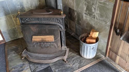 Little River Hotel | The Andiron Seaside Inn & Cabins