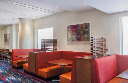Fisherman's Wharf Hotel | Holiday Inn Express Hotel & Suites Fisherman's Wharf by IHG
