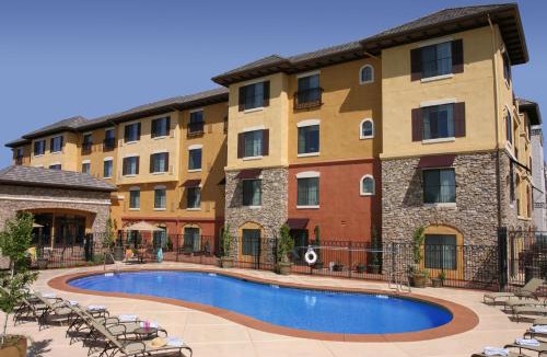El Dorado Hills Hotel | Holiday Inn Express & Suites El Dorado Hills by IHG